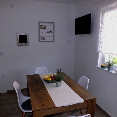 Apartmani Berno Starigrad Paklenica Exteriör bild