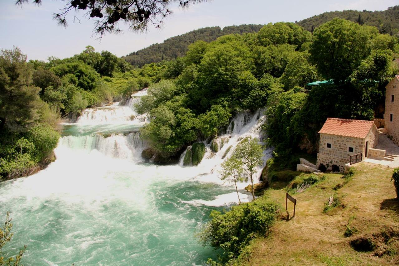 Apartmani Berno Starigrad Paklenica Exteriör bild