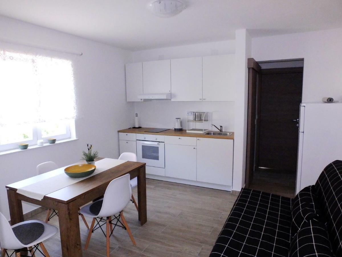 Apartmani Berno Starigrad Paklenica Exteriör bild