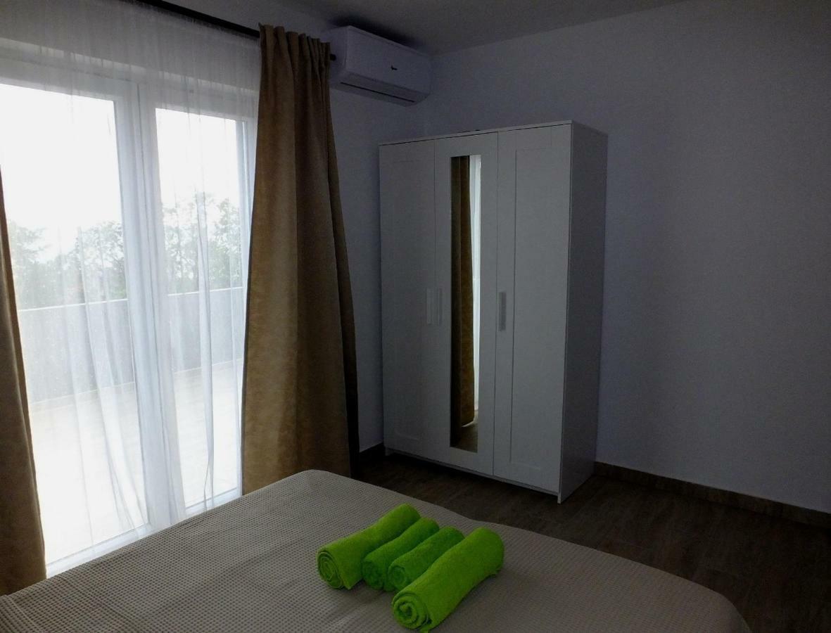Apartmani Berno Starigrad Paklenica Exteriör bild