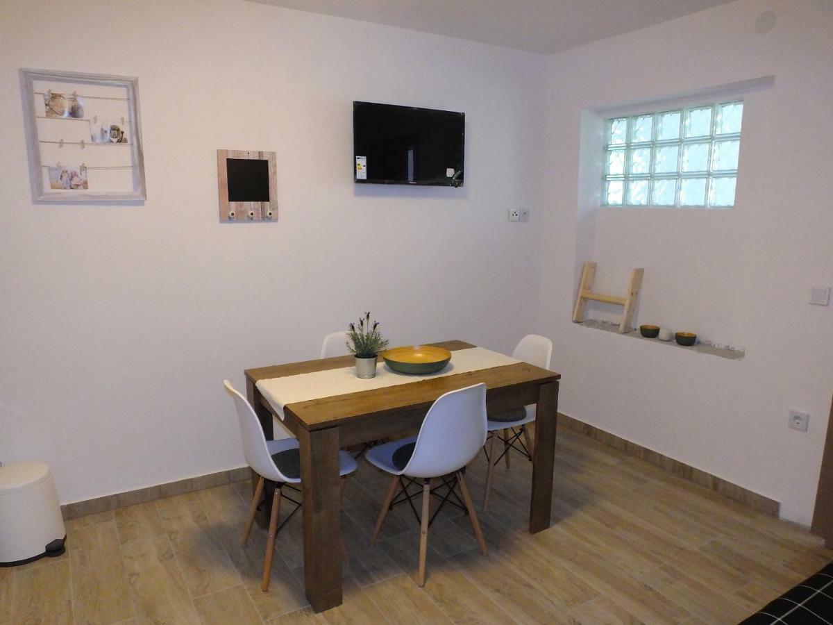 Apartmani Berno Starigrad Paklenica Exteriör bild