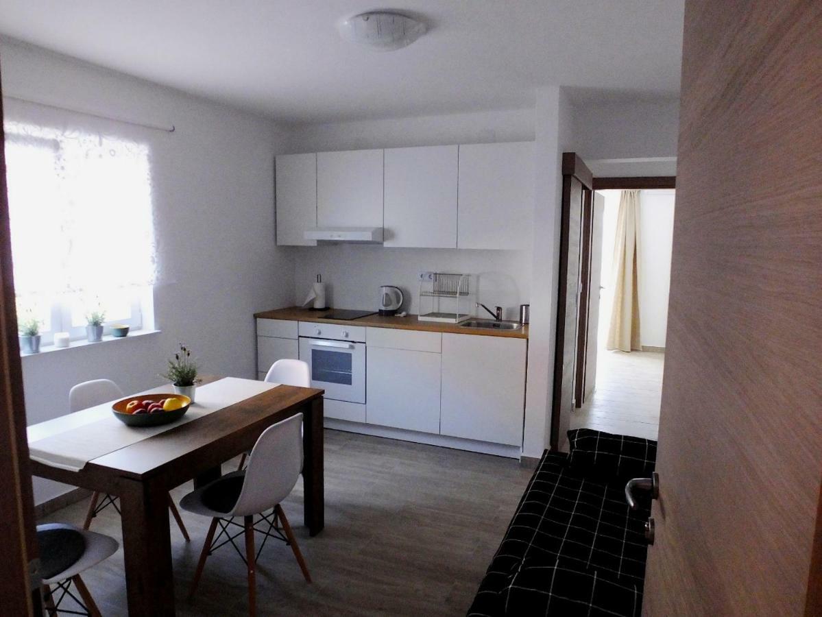 Apartmani Berno Starigrad Paklenica Exteriör bild